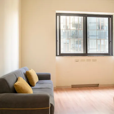 Station Apartment Bari